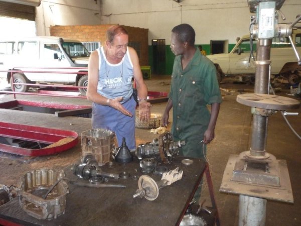 Leon De Schepper - instructeur mechaniek in Lumumbashi