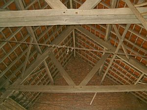 Het dakgebinte van het karrekot